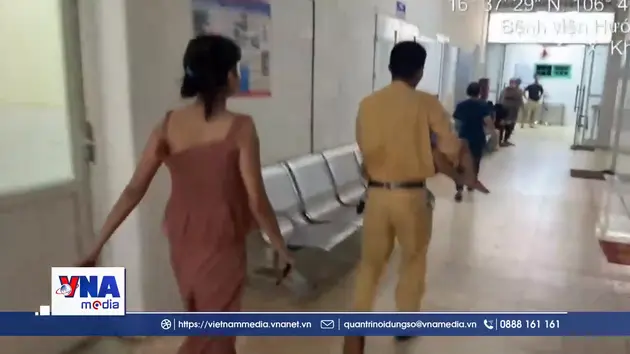 CSGT Quảng Trị hỗ trợ đưa cháu bé bị sốt, co giật đi cấp cứu kịp thời