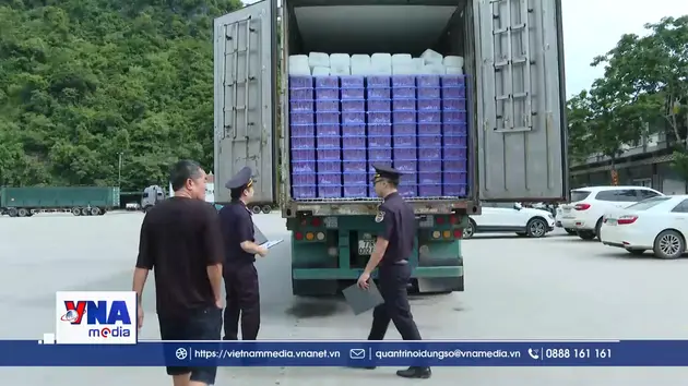 Dòng nông sản tươi thông suốt qua cửa khẩu Lạng Sơn
