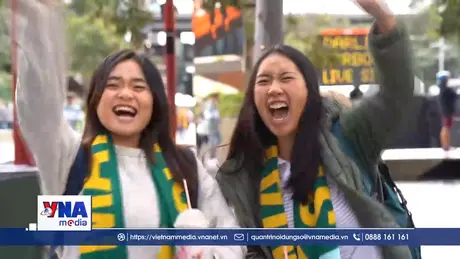 Cổ động viên Australia và Paraguay chung vui tại Sydney