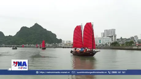 Trải nghiệm đi thuyền buồm ba vách trên vịnh Hạ Long