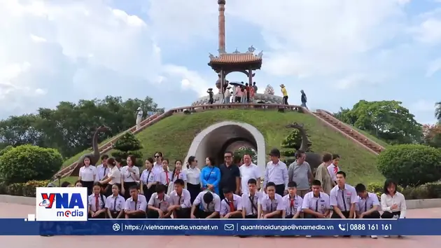 Về nguồn tri ân, vun đắp tình hữu nghị Việt Nam – Lào