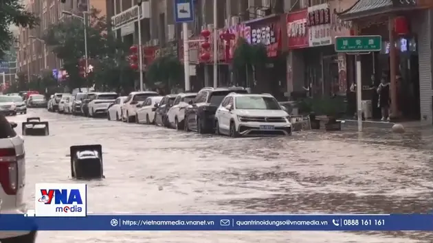 Trung Quốc ứng phó với mưa lớn và lũ lụt ở miền Nam