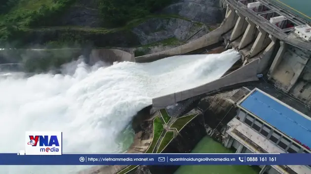 Mở cửa xả đáy hồ thủy điện Tuyên Quang