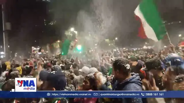 Mexico vỡ òa sau chiến thắng trước Ecuador