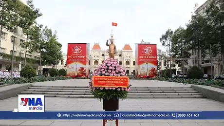 Tổng Bí thư, Chủ tịch nước Tô Lâm dâng hoa kỷ niệm 50 năm Thành phố mang tên Bác
