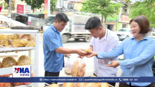 Nghị lực vượt khó của thủ khoa tỉnh Hưng Yên