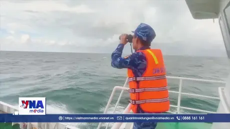 Tìm kiếm các thuyền viên tàu cá Quảng Ninh bị chìm