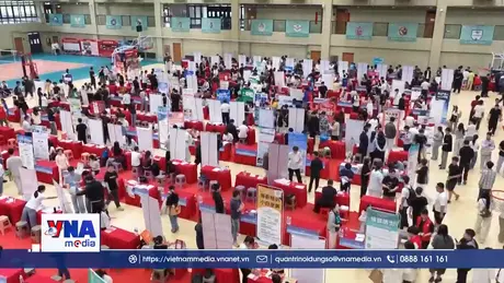 Trung Quốc khởi động chiến dịch tuyển dụng sinh viên tốt nghiệp đại học