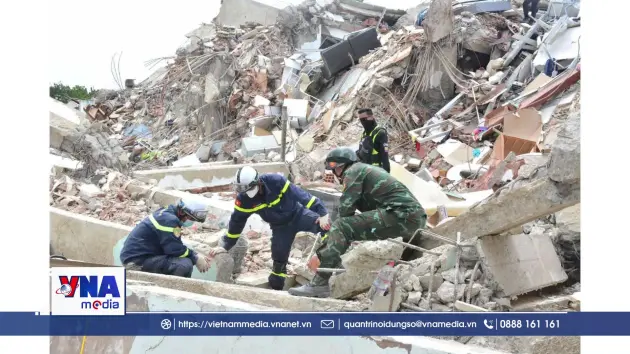 Đoàn Việt Nam đưa thêm 7 người khỏi đống đổ nát tại Venezuela