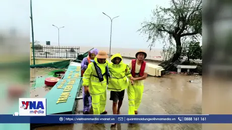 Cứu hộ thành công 3 thuyền viên gặp nạn trên biển