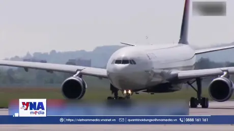 Máy bay trúng pháo hoa ngày Quốc khánh Mỹ
