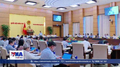 Hoàn thiện thể chế gắn với nâng cao chất lượng thực thi
