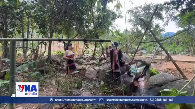 “Đàn nước” - Thanh âm độc đáo giữa đại ngàn Sơn Tây Hạ