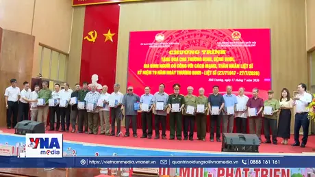Đại biểu Quốc hội TP Hải Phòng tặng quà thương, bệnh binh, gia đình chính sách