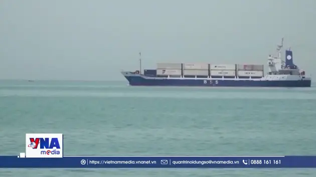 Mỹ khẳng định eo biển Hormuz vẫn mở