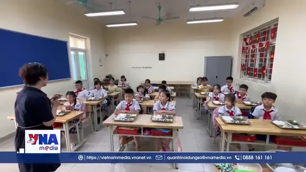 Hà Nội hỗ trợ bữa ăn bán trú cho học sinh tiểu học từ năm học 2026-2027