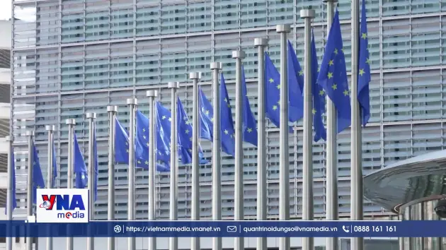EU gia hạn mức trần giá dầu Nga