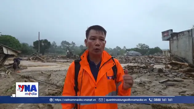 Lũ quét ở Lai Châu, cuốn trôi người và nhà cửa