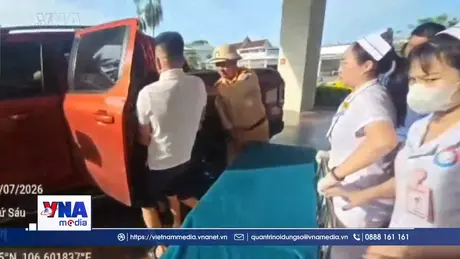 CSGT Quảng Trị mở đường đưa người bị nạn đi cấp cứu