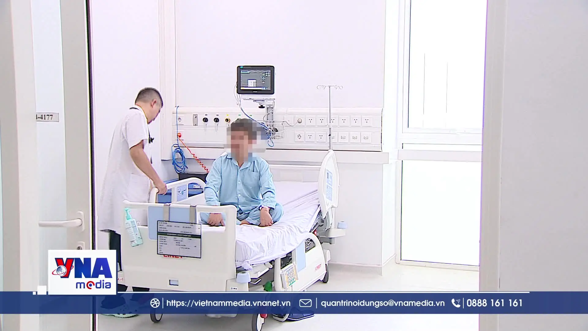 Bệnh viện Bạch Mai cơ sở Ninh Bình: Báo động đỏ cứu 8 nạn nhân ngộ độc khí độc