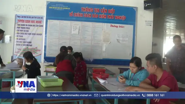 Mỗi tháng người thất nghiệp hưởng trợ cấp gần 4,8 triệu đồng