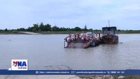 Giữ an toàn trên những chuyến phà mùa mưa bão