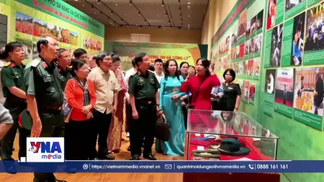 Khai mạc Triển lãm 
