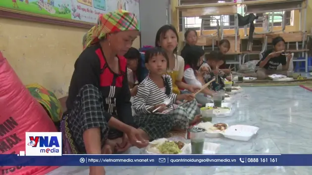 Ấm tình quân dân từ những suất cơm nghĩa tình