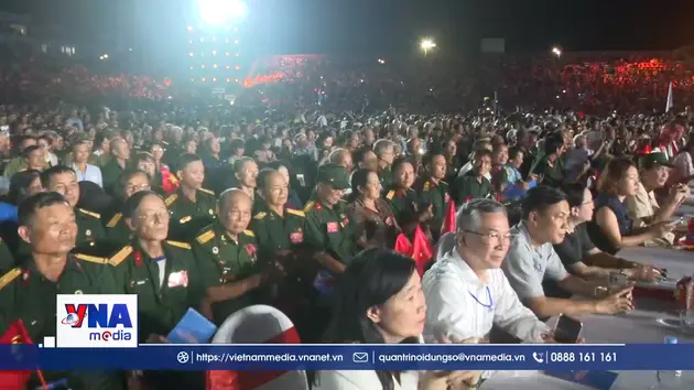 Phó Thủ tướng Phạm Thị Thanh Trà dự chương trình nghệ thuật đặc biệt Mãi mãi tuổi 20