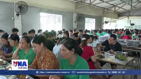Bữa cơm công đoàn – Thắm tình đoàn viên