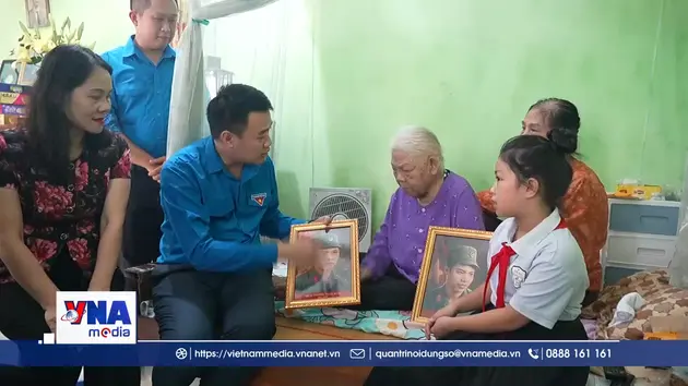 Bữa cơm sum vầy tri ân các gia đình liệt sĩ