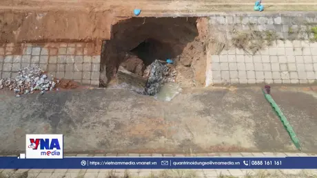 Hà Tĩnh: Xuyên đêm khắc phục sạt lở mái kênh Sông Rác