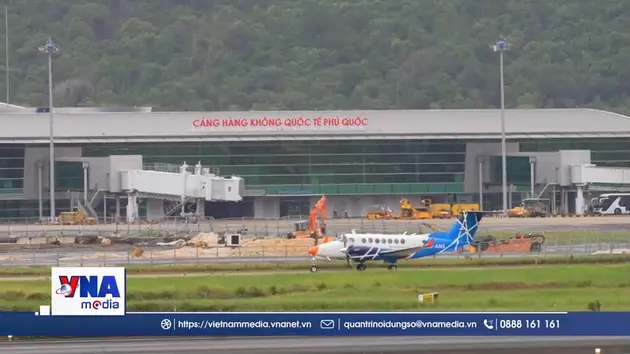 Những chuyến bay đầu tiên hiệu chuẩn đường băng mới ở Phú Quốc