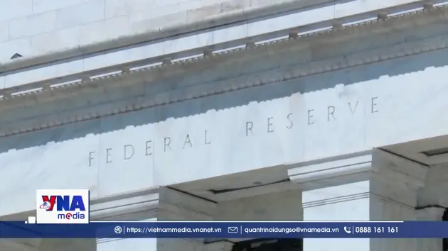 Fed giữ nguyên lãi suất giữa áp lực lạm phát kéo dài
