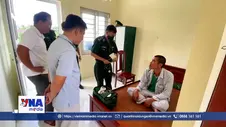 Kịp thời cứu vớt và tiếp nhận ngư dân trôi dạt nhiều ngày trên biển