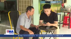 Khi “Bình dân học vụ số” gõ cửa từng nhà