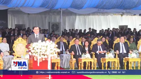 Đoàn cấp cao Đảng Cộng sản Việt Nam dự Lễ truy điệu Chủ tịch Quốc hội Lào Xaysomphone Phomvihane
