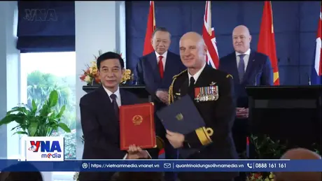 Tổng Bí thư, Chủ tịch nước Tô Lâm và Thủ tướng New Zealand gặp gỡ báo chí và chứng kiến trao các văn kiện hợp tác