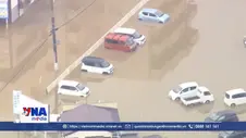 Mưa lớn khiến hàng nghìn người mắc kẹt ở Nhật Bản