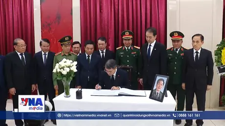 Thủ tướng Lê Minh Hưng viếng nguyên Thủ tướng Quốc vụ viện Trung Quốc