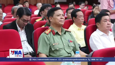 “Hành trình 20 mùa hoa”: Tấm gương Chủ tịch Tôn Đức Thắng