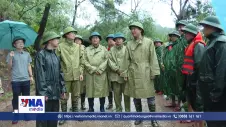 Không để người dân vùng mưa lũ thiếu lương thực