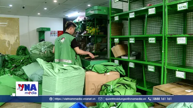 Phụ phí nhiên liệu tăng, tạo áp lực xanh hóa ngành logistics