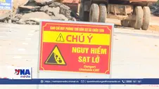 Khắc phục sự cố đứt gãy mặt đường Quốc lộ 4B