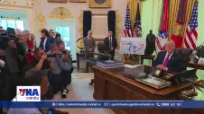 Tổng thống Trump ký lệnh đổi tên hồ Ontario thành “Hồ Mỹ”
