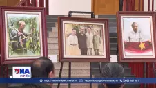 Triển lãm “Hồ Chí Minh-Chân dung một con người” tại Lào