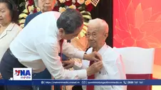 Chủ tịch Quốc hội Trần Thanh Mẫn trao tặng Huy hiệu Đảng tại TP.HCM