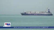 400 tàu vẫn mắc kẹt tại Hormuz