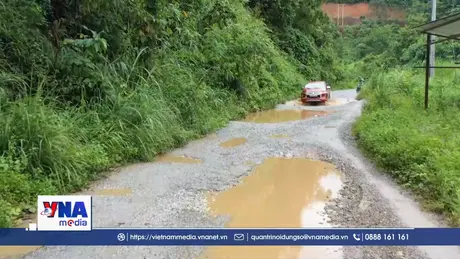 Đường 176B thi công dang dở, người dân mòn mỏi chờ