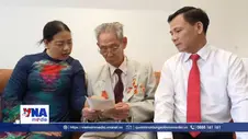 Một huy hiệu – một ký ức – một cuộc đời